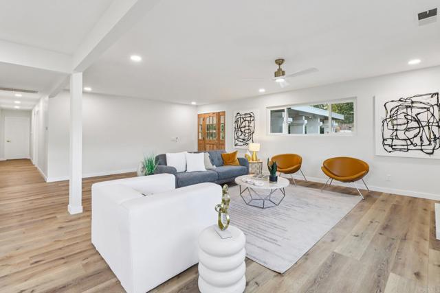 1917 Friendly Drive, Vista CA: https://media.crmls.org/mediaz/5836a340-409b-4176-bd9f-4711518ba53b.jpg