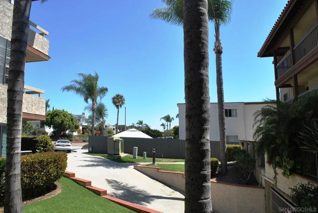 2630 Erie St, San Diego CA: https://media.crmls.org/mediaz/583943d3-e562-493b-ba55-745a75d6a000.jpg
