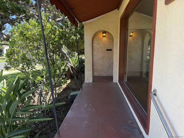 4860 Marlborough Drive, San Diego CA: https://media.crmls.org/mediaz/58399c4d-4f3d-4a26-9164-a06ed6d33b81.jpg