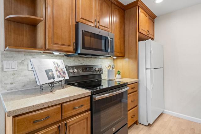 316 Borel Lane, Danville CA: https://media.crmls.org/mediaz/583a1138-6a0b-40f1-b9fa-27036da96326.jpg