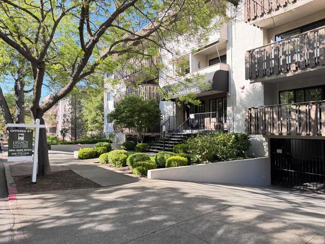 101 2nd Street, Los Altos CA: https://media.crmls.org/mediaz/583aa068-44e4-4f14-884f-668d284cf6e8.jpg