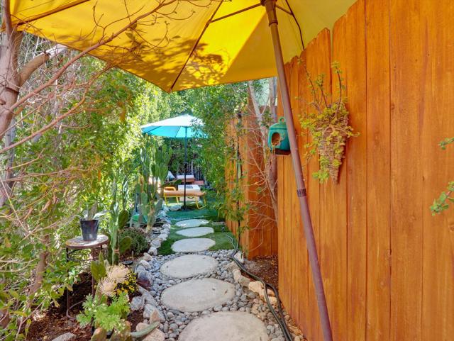 7 Ocotillo Lane, Palm Desert CA: https://media.crmls.org/mediaz/583ad3c5-5480-4d14-921b-37a33dd58889.jpg