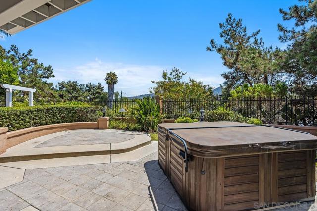 757 Marigold Way, San Marcos CA: https://media.crmls.org/mediaz/583b1678-2438-44b8-b4f7-3f715abb5fd1.jpg