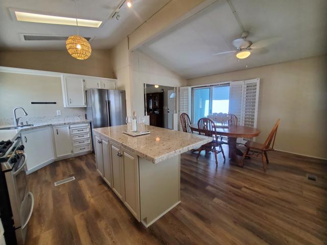 74647 Azurite E Circle, Palm Desert CA: https://media.crmls.org/mediaz/583b446c-123c-48d8-9c8f-404b18df4313.jpg