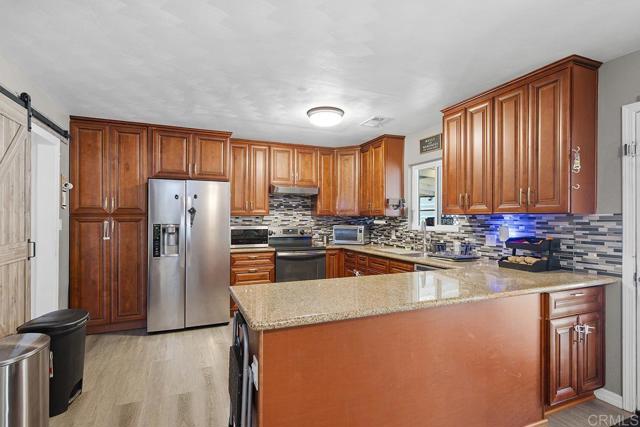 Detail Gallery Image 9 of 37 For 1219 Wren St, San Diego,  CA 92114 - 5 Beds | 4 Baths