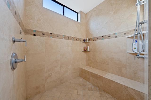 15 Buena Vista Court, Rancho Mirage CA: https://media.crmls.org/mediaz/583bc1f8-b1e0-4164-8385-048569276f9e.jpg