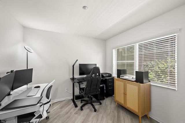 7715 El Cajon Boulevard, La Mesa CA: https://media.crmls.org/mediaz/583bd232-8f1c-4b8f-846f-b3405470f428.jpg