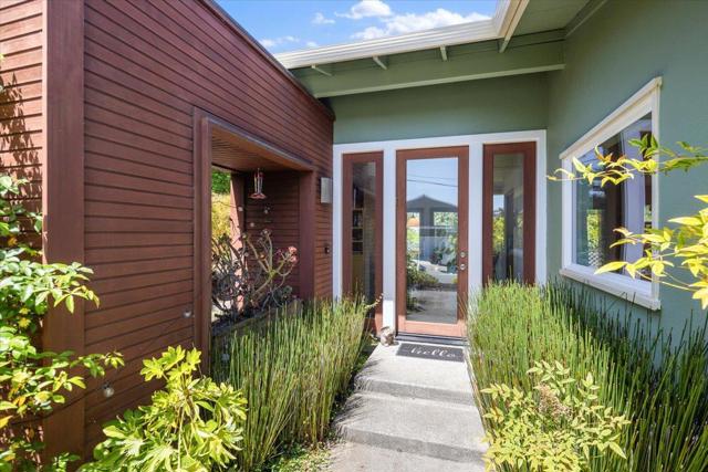 2310 Fleetwood Drive, San Bruno CA: https://media.crmls.org/mediaz/583bd417-2287-4de2-aabb-1113ff2060fb.jpg