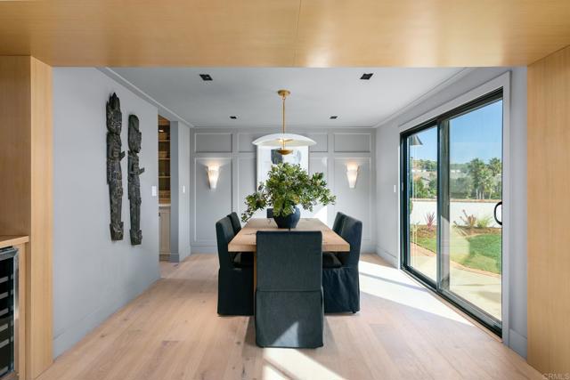 2193 Harbour Heights Rd, San Diego CA: https://media.crmls.org/mediaz/583d94bc-9527-4e0c-84d7-c4e6bb24c7f6.jpg