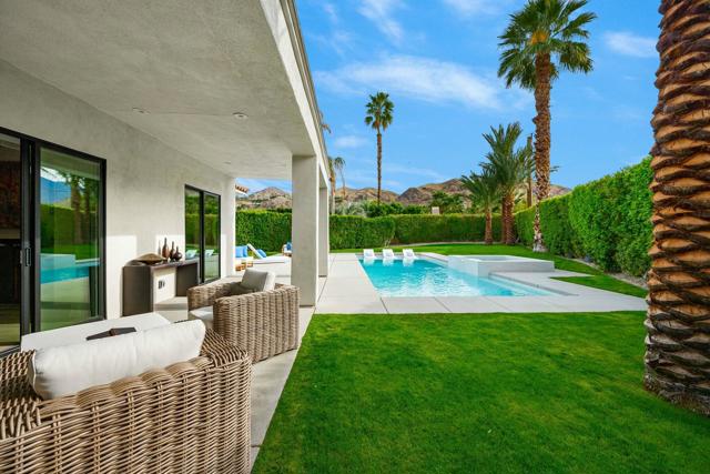 2779 Princess Lane, Palm Springs CA: https://media.crmls.org/mediaz/583d9ee3-3fdd-4760-af62-511c612dc10e.jpg