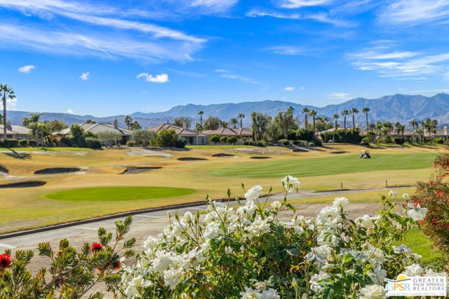 38 Calle Del Norte, Rancho Mirage CA: https://media.crmls.org/mediaz/583df593-301f-4217-8b88-8e44b7408cd8.jpg