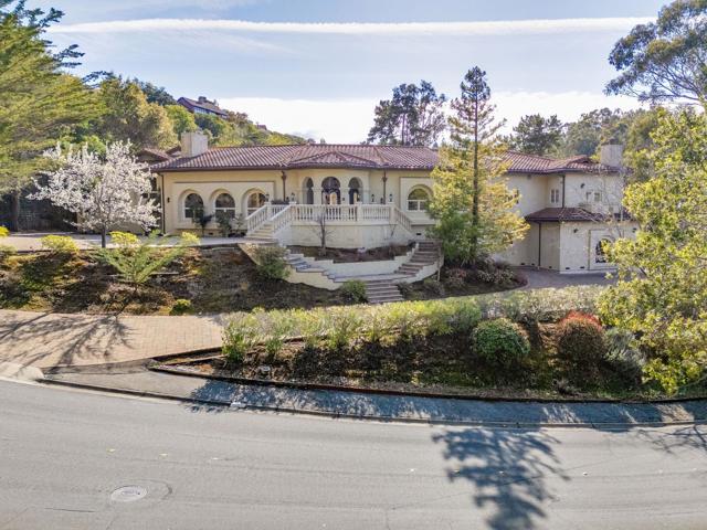 1035 Macadamia Drive, Hillsborough CA: https://media.crmls.org/mediaz/583effa6-e732-45fd-8b97-707e7e38c56a.jpg