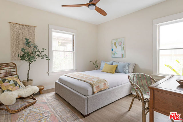 844 E Kensington Road, Los Angeles CA: https://media.crmls.org/mediaz/583f35db-1788-4c2e-b54e-6fe8551eab8f.jpg