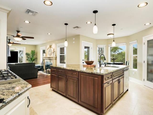 Detail Gallery Image 14 of 75 For 3347 Yucca Ter, Fallbrook,  CA 92028 - 4 Beds | 4/1 Baths