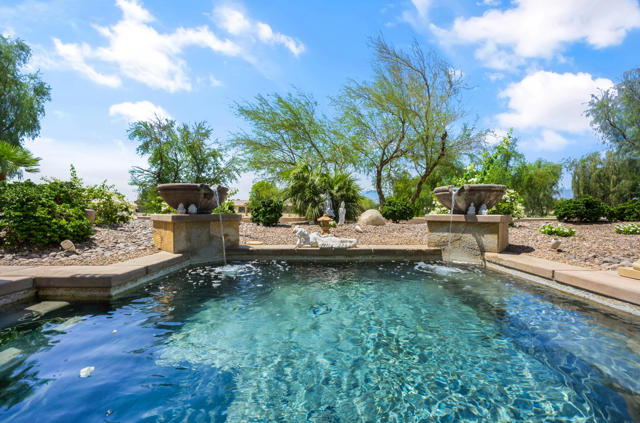 81569 Corte Monteleon, Indio CA: https://media.crmls.org/mediaz/583fa932-befa-4fe0-8144-b5784439fb7a.jpg