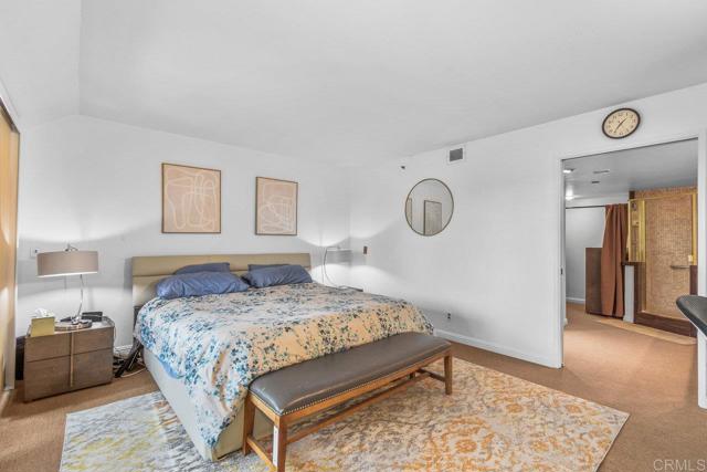 230 W Laurel Street, San Diego CA: https://media.crmls.org/mediaz/58401082-a339-4862-a404-8640b171a854.jpg