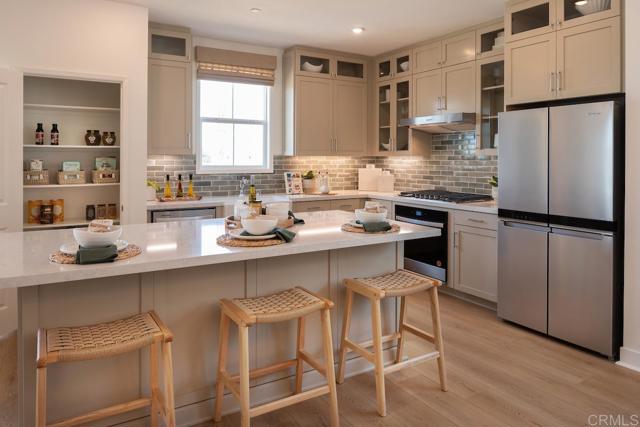 Detail Gallery Image 6 of 22 For 514 Avenida Centro #114,  Chula Vista,  CA 91910 - 3 Beds | 2/1 Baths