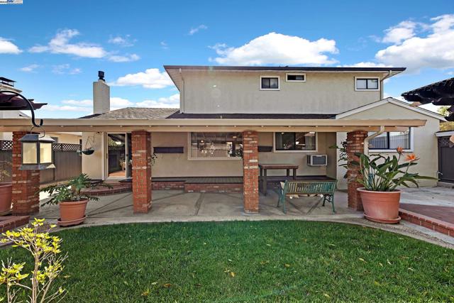 5645 Lemke Pl, Fremont CA: https://media.crmls.org/mediaz/58409c67-ae72-462e-8f25-6bbac20ac794.jpg