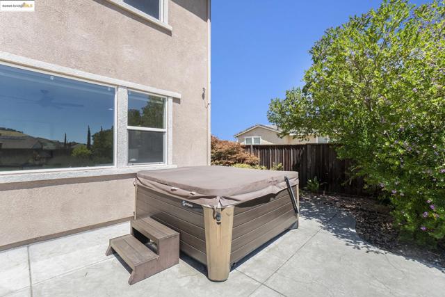 2776 Alves Ranch Rd, Pittsburg CA: https://media.crmls.org/mediaz/5840a342-ec89-4033-ad46-a9efeeae2734.jpg