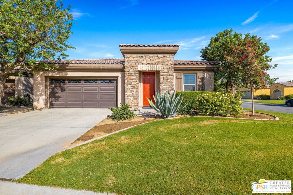 82011 Deniro Court