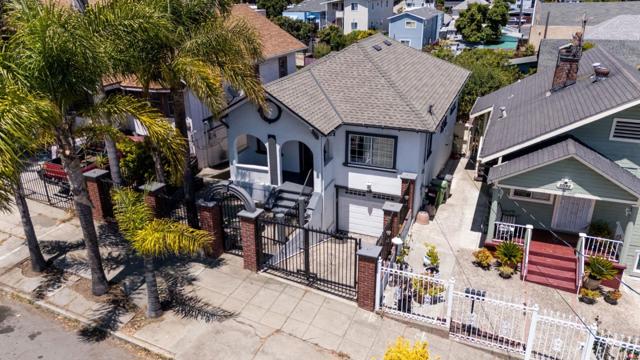 2036 E 20th Street, Oakland CA: https://media.crmls.org/mediaz/58412ee4-47bf-4b26-83aa-119df8d77fd8.jpg