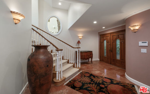 5105 Via Donte, Marina del Rey CA: https://media.crmls.org/mediaz/5841b195-7bd6-433d-ab92-5ccd62026283.jpg