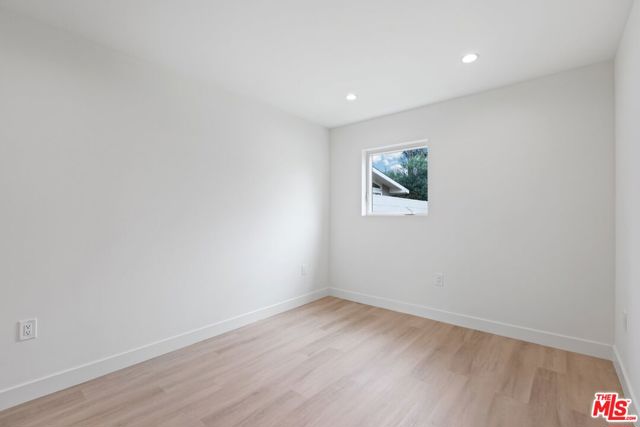 6731 Delco Avenue, Winnetka CA: https://media.crmls.org/mediaz/5841c11c-4d72-4d72-b331-c01179221ca4.jpg
