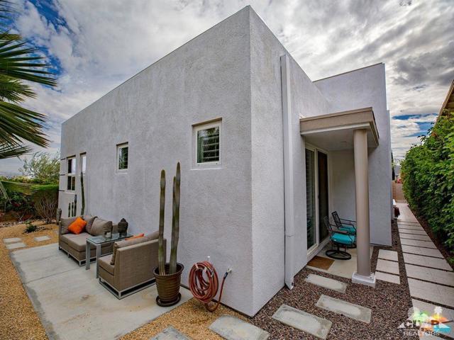 4969 Davidson Way, Palm Springs CA: https://media.crmls.org/mediaz/5842a2ae-e1e8-4337-aaee-137b6dc00f4f.jpg