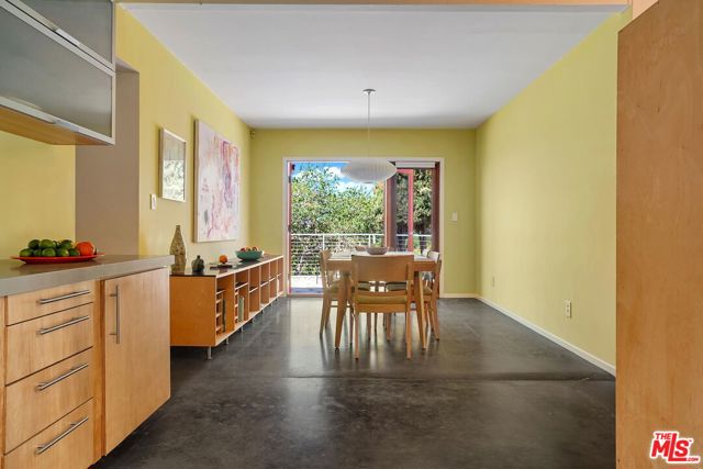 1865 UPPERTON Avenue, Los Angeles CA: https://media.crmls.org/mediaz/5842a6a7-961e-4582-82c2-b7437f1b1bbc.jpg