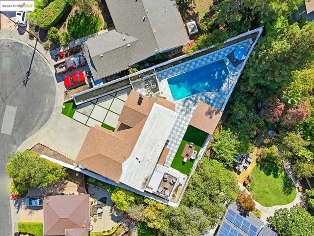 Image 43 of 48 For 8 Skander Ct