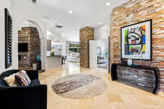 28 Clancy Lane S Lane, Rancho Mirage CA: https://media.crmls.org/mediaz/5843e732-98c8-475c-b85c-dce7ea7e523f.jpg