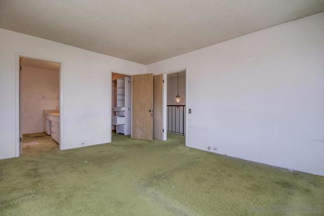 954 Harbor View Dr, San Diego CA: https://media.crmls.org/mediaz/5843f8f6-4420-4a93-af64-a7ff35e6de2f.jpg