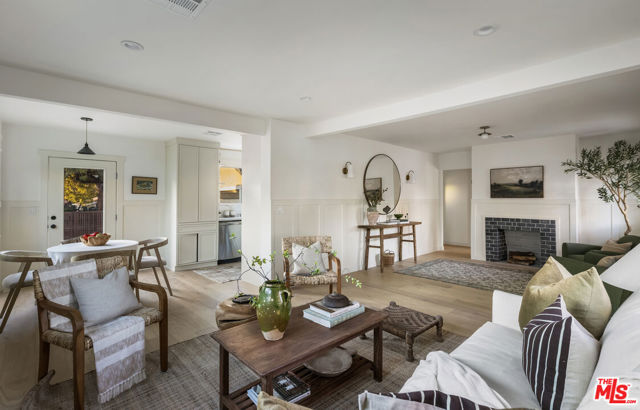 1411 Armadale Avenue, Los Angeles CA: https://media.crmls.org/mediaz/58444244-daf8-4313-8609-7b4431ff39f8.jpg