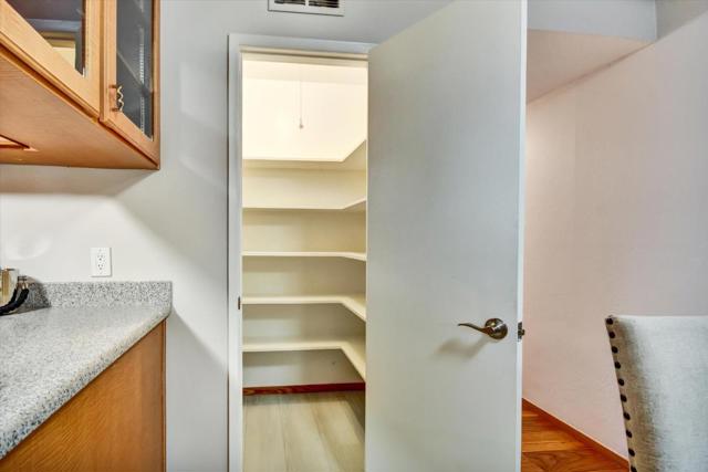 448 Kings Court, Campbell CA: https://media.crmls.org/mediaz/58444956-8409-4649-89d8-9294ed0caa84.jpg
