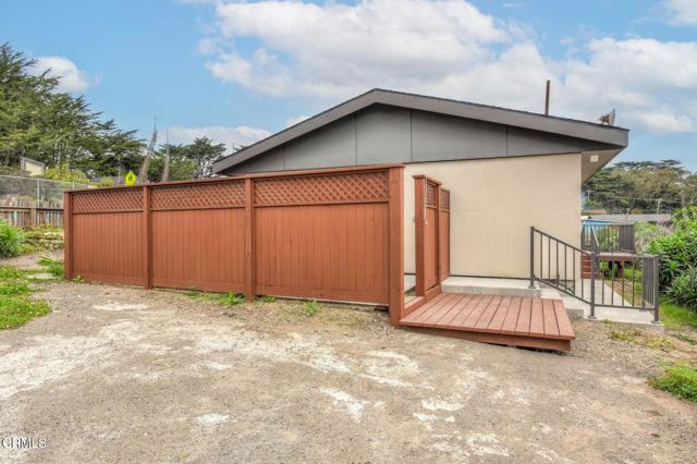 340 Main Street, Point Arena CA: https://media.crmls.org/mediaz/584498dd-5cb4-42dd-93ad-07128add8edd.jpg