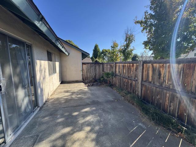 Detail Gallery Image 5 of 29 For 2469 Turnbridge, Escondido,  CA 92027 - 2 Beds | 2 Baths