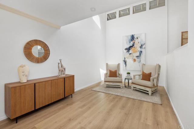 2294 Caminito Castillo, La Jolla CA: https://media.crmls.org/mediaz/58453d97-f87a-4129-ab72-cc15d942383d.jpg