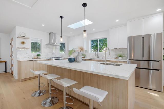 827 S Idaho Street, San Mateo CA: https://media.crmls.org/mediaz/58457c82-b170-485f-a05e-4391f8d7d279.jpg
