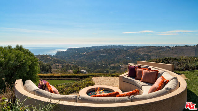 0 Murphy Way, Malibu CA: https://media.crmls.org/mediaz/5845b801-0cdd-4d01-865e-2c643604d5f5.jpg