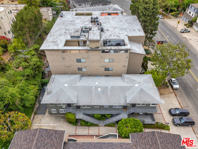1944 S Beverly Glen Boulevard, Los Angeles CA: https://media.crmls.org/mediaz/584675d8-fb90-4226-b94e-e7614c4491a2.jpg