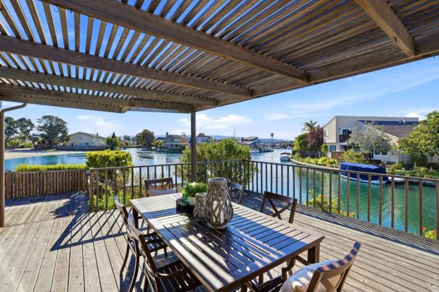 1190 Flying Fish Street, Foster City CA: https://media.crmls.org/mediaz/584988ae-f233-40de-8b20-82ee9ed57923.jpg