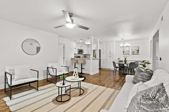 10325 Caminito Cuervo, San Diego CA: https://media.crmls.org/mediaz/5849ae6e-84d8-4a37-b7d0-f095cf982a56.jpg