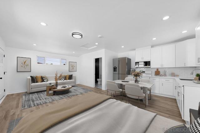 622 26 I Street, Chula Vista CA: https://media.crmls.org/mediaz/5849c764-dc9e-42ae-a537-48cdab320f2d.jpg