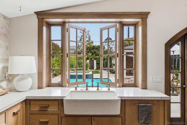 Image 21 of 63 For 660 Margarita