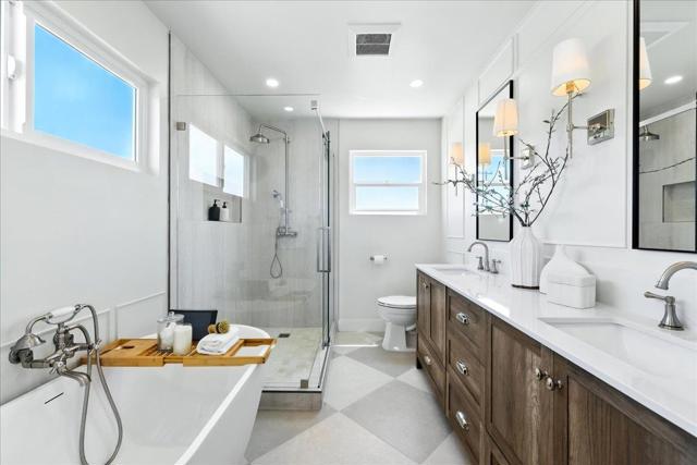 2286 Weston Drive, San Jose CA: https://media.crmls.org/mediaz/584a1511-fd69-43f5-a7f7-5126ed520066.jpg