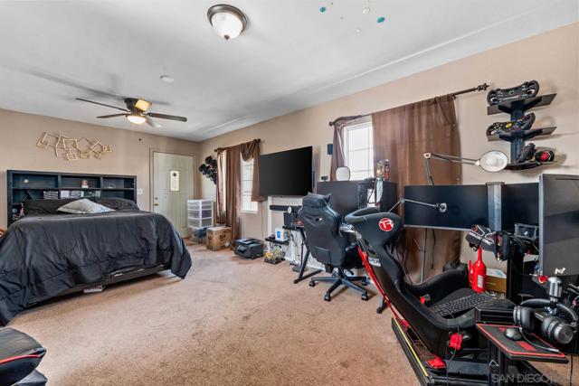124 E View St, Fallbrook CA: https://media.crmls.org/mediaz/584a206e-2a52-45ec-aa7c-c5c912c668bd.jpg