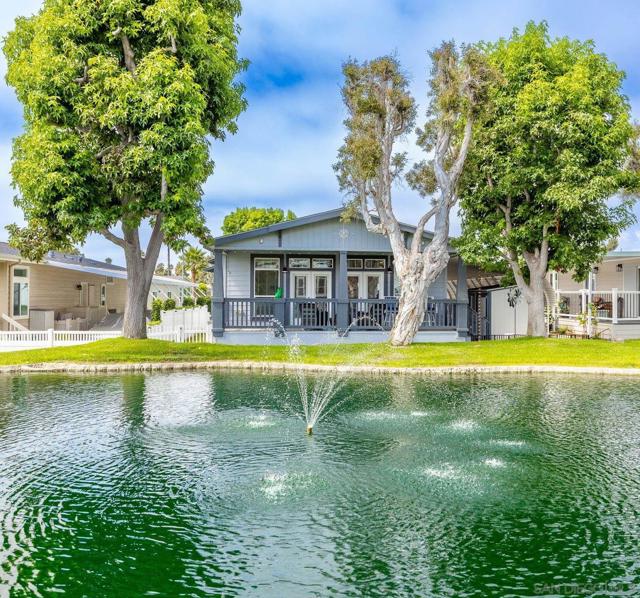 7313 Santa Barbara St, Carlsbad CA: https://media.crmls.org/mediaz/584ab479-97de-4971-9d1f-5e8dde0929d5.jpg