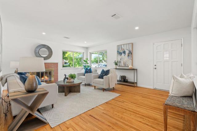 291 Alturas Avenue, Sunnyvale CA: https://media.crmls.org/mediaz/584abe58-7b3b-4a6d-8941-efa4108cb3bb.jpg