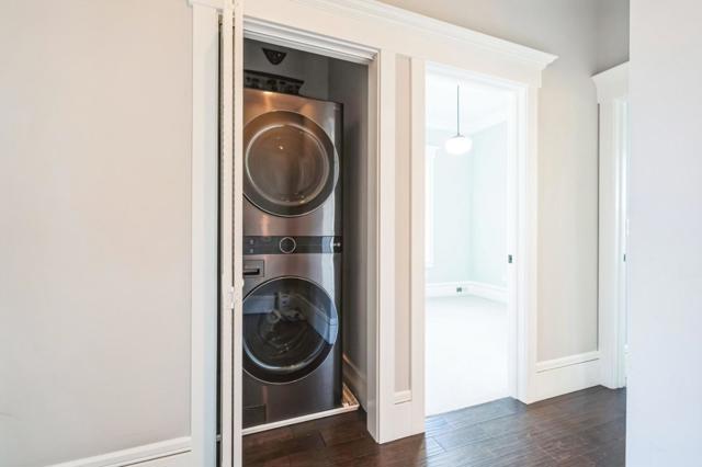 1416 11 Street, Oakland CA: https://media.crmls.org/mediaz/584c26f2-518e-481c-b122-126b9fea0aef.jpg