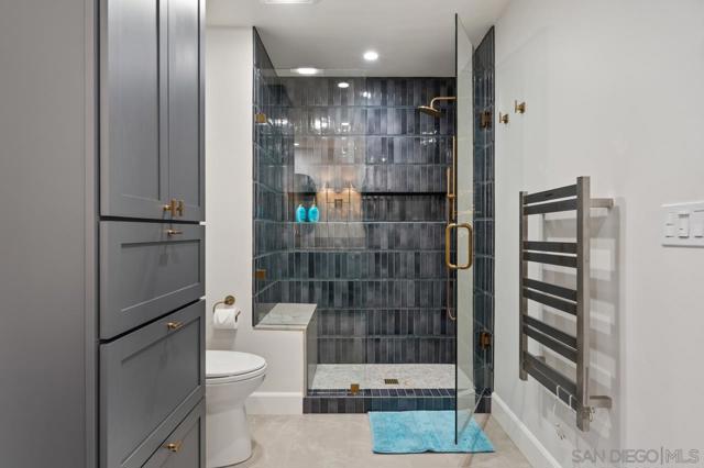 Image 20 of 36 For 1040 Genter St  104